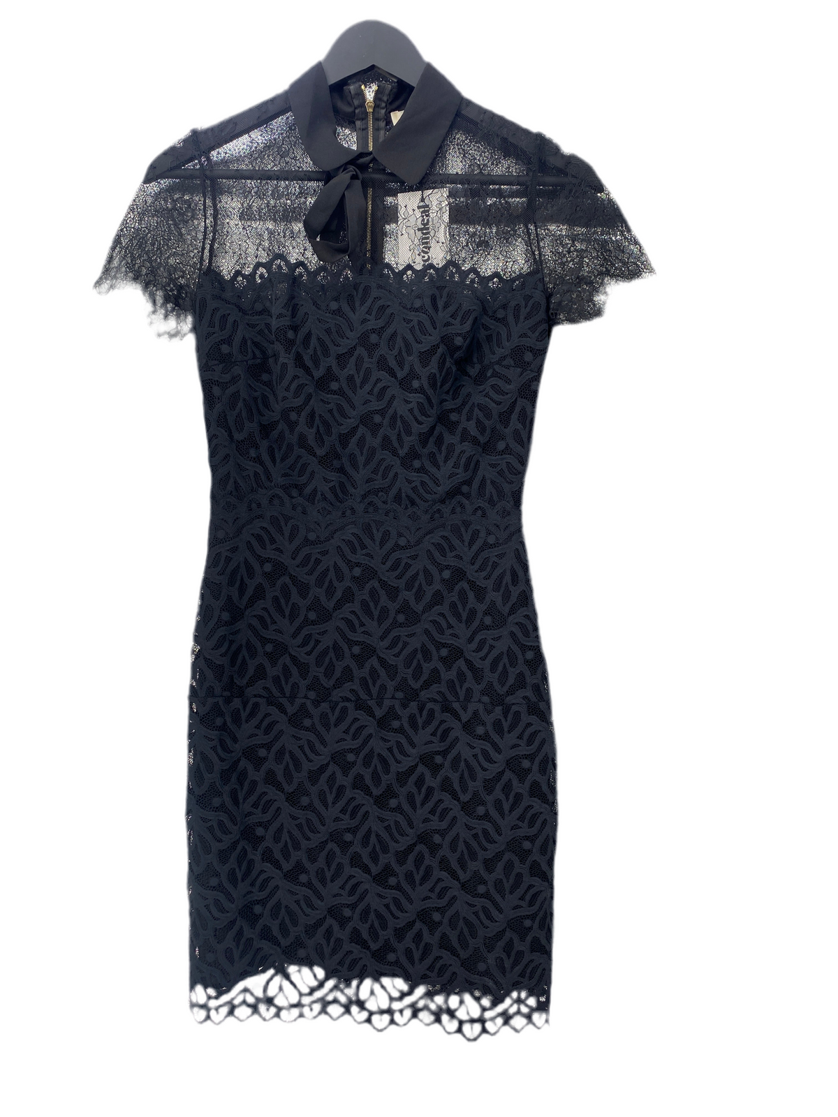 Robe à dentelle noire